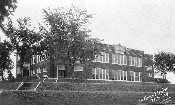 past deforest union hs - holum st